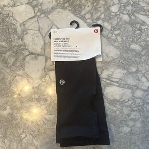 Lululemon Run arm sleeves